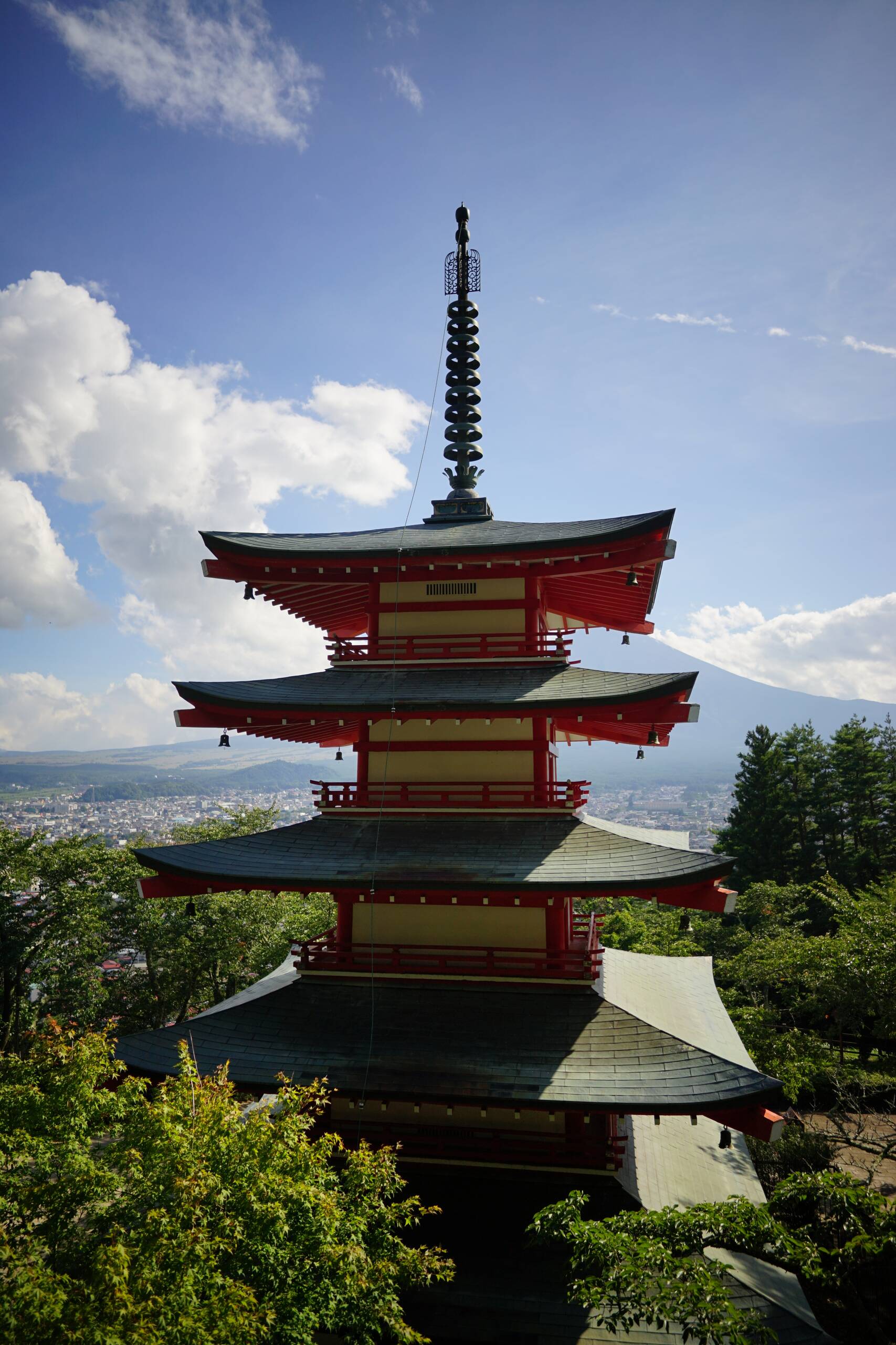 An image of Chureito Pagoda.
